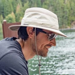 Sunday Afternoons Charter Escape Hat -hat charter escape hat cream male fw20 2500px