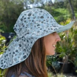 Sunday Afternoons Natural Blend Cape 24 Sunday Afternoons Natural Blend Cape -hat natural blend cape ss24 lifestyle reverse 3250px